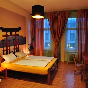 charlotten-apartment.find-berlin-hotels.com/