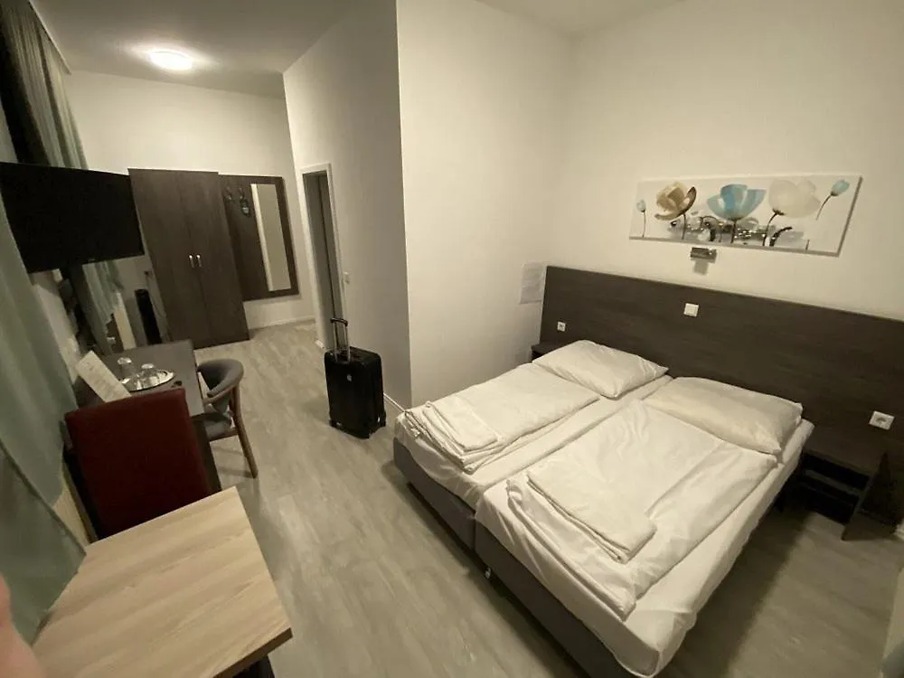 **  Pionier Hotel Hamburg Wandsbek Deutschland